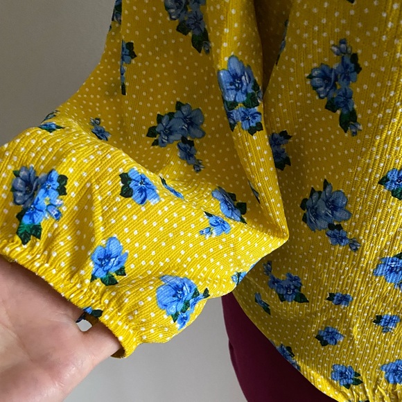 No boundaries size 2X women’s blouse, long sleeve shared neckline, yellow blue - Picture 7 of 15